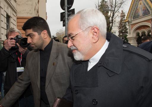Le ministre iranien des Affaires étrangères Mohammad Javad Zarif arrive à l'ambassade iranienne à Vienne le 18 novembre 2014 dans le cadre de la reprise des négociations avec les Occidentaux