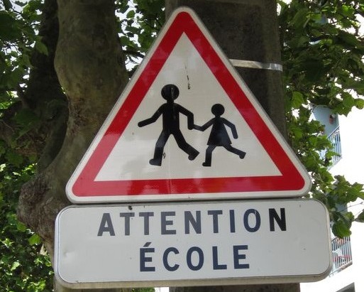 Attention Ecole
