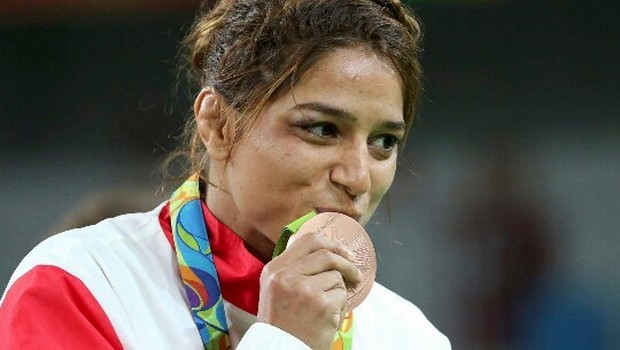 La Lutteuse Tunisienne Maroua Amri décroche la médaille d'or